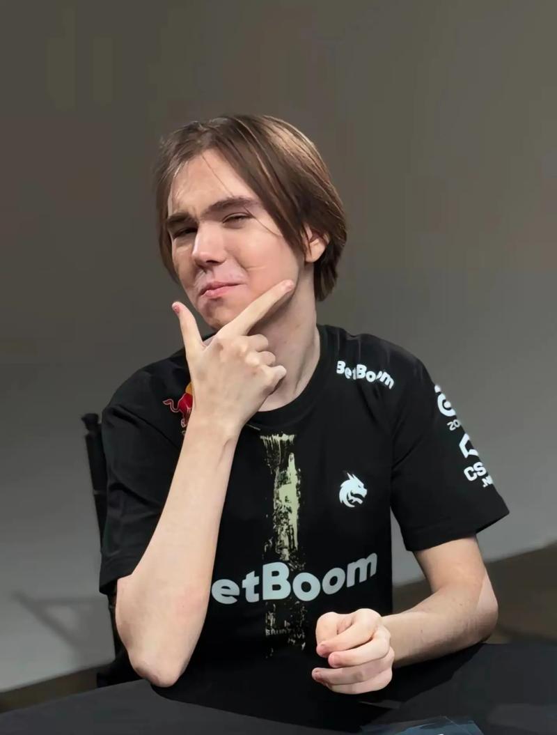 mezii ： 我们仍然对第八次进入决赛感到遗憾，但团队在稳步成长